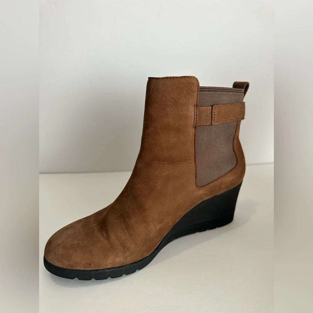 UGG Leather Waterproof Indra Wedge Pull On Ankle Boots USA Size 8.5